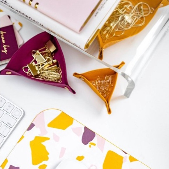 NWT Elevation by Tina Wells Set of 3 Saffiano Triangle Vegan Leather Valet - Picture 4 of 8